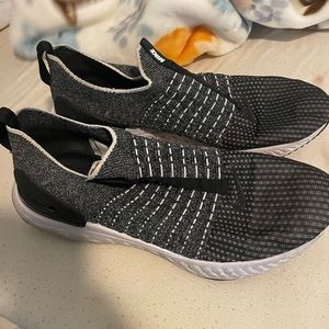 Nike React Phantom Run Flyknit 2